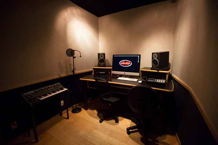 IAP Tracking Studio